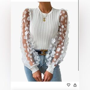 Amazon Top with beautiful flower detail on sleeve